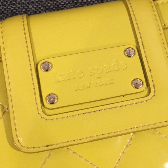 kate spade wristlet - Picture 2 of 5